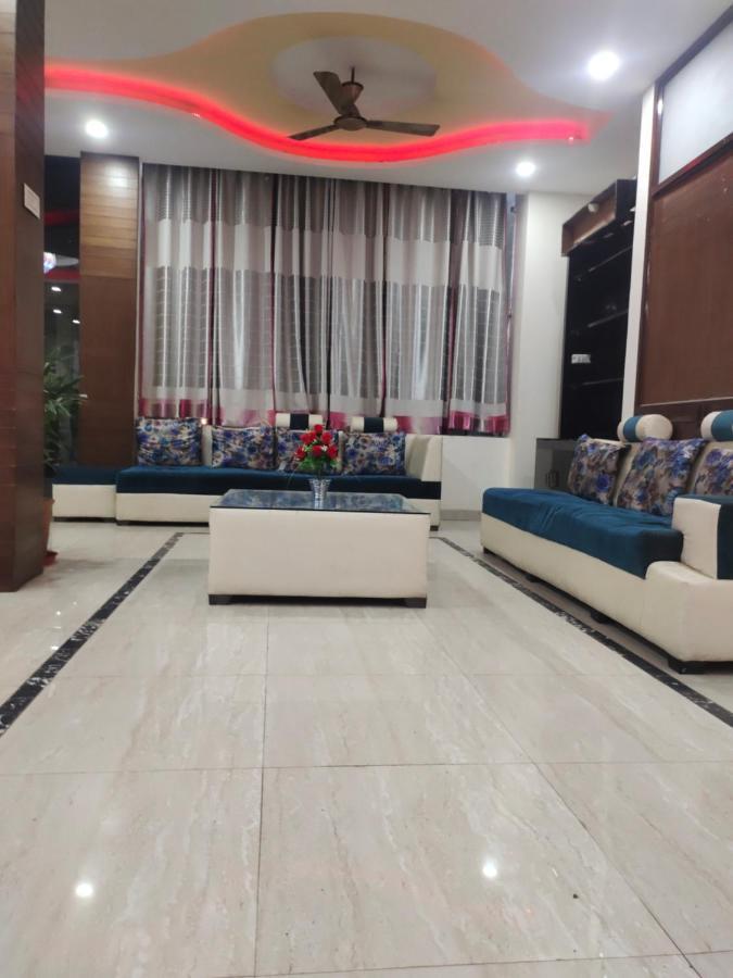 Hotel Kb Square Near Chandigarh Railway Station Eksteriør billede