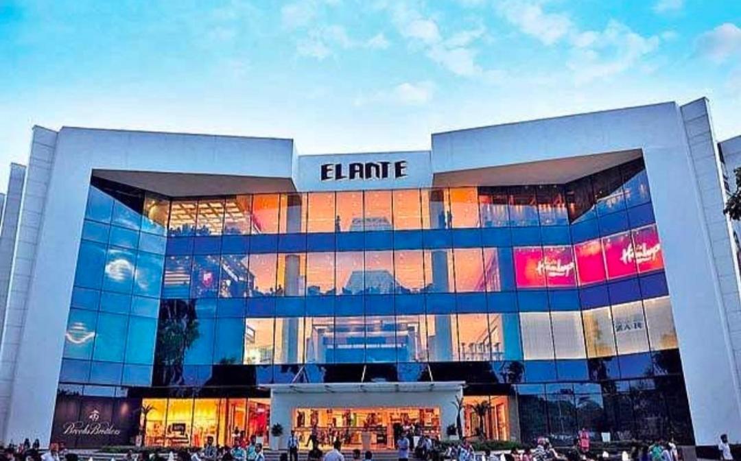 Hotel Kb Square Near Chandigarh Railway Station Eksteriør billede