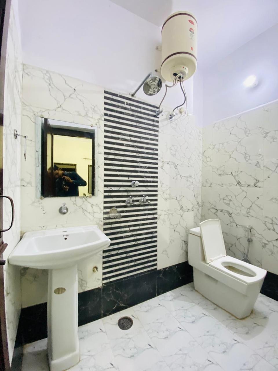 Hotel Kb Square Near Chandigarh Railway Station Eksteriør billede